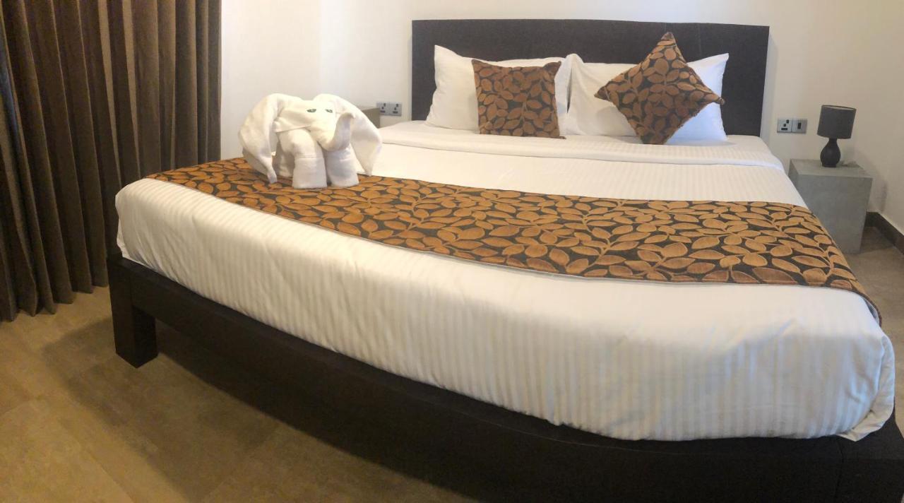 Bony'S Holiday Inn Негомбо Экстерьер фото