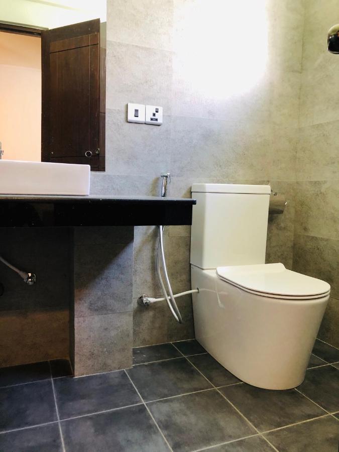 Bony'S Holiday Inn Негомбо Экстерьер фото